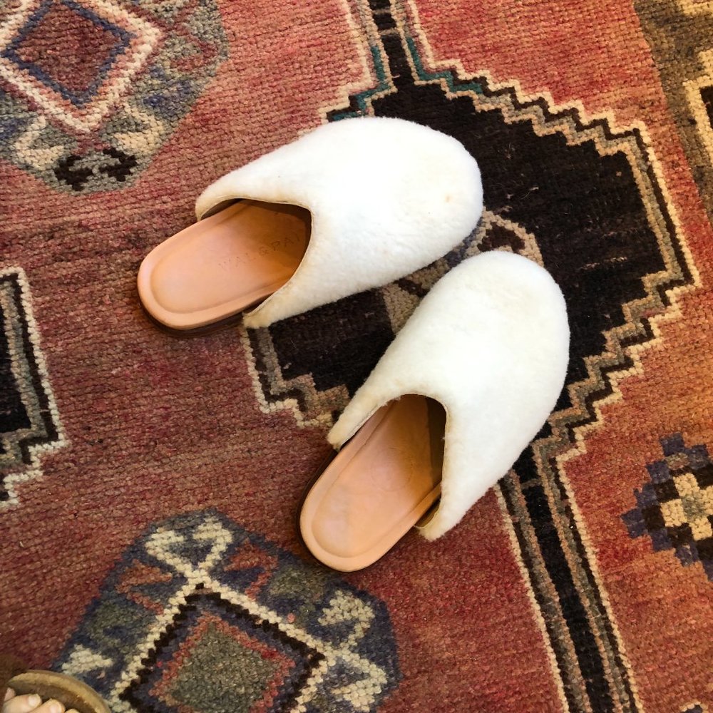 Anthropologie X Wal & Pai Ogden 2 Slides Natural Shearling Mules Slides 38